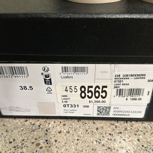 Chanel Shiny Leather Oxford Loafers in Ivory - Size 38.5 - Picture 3 of 4